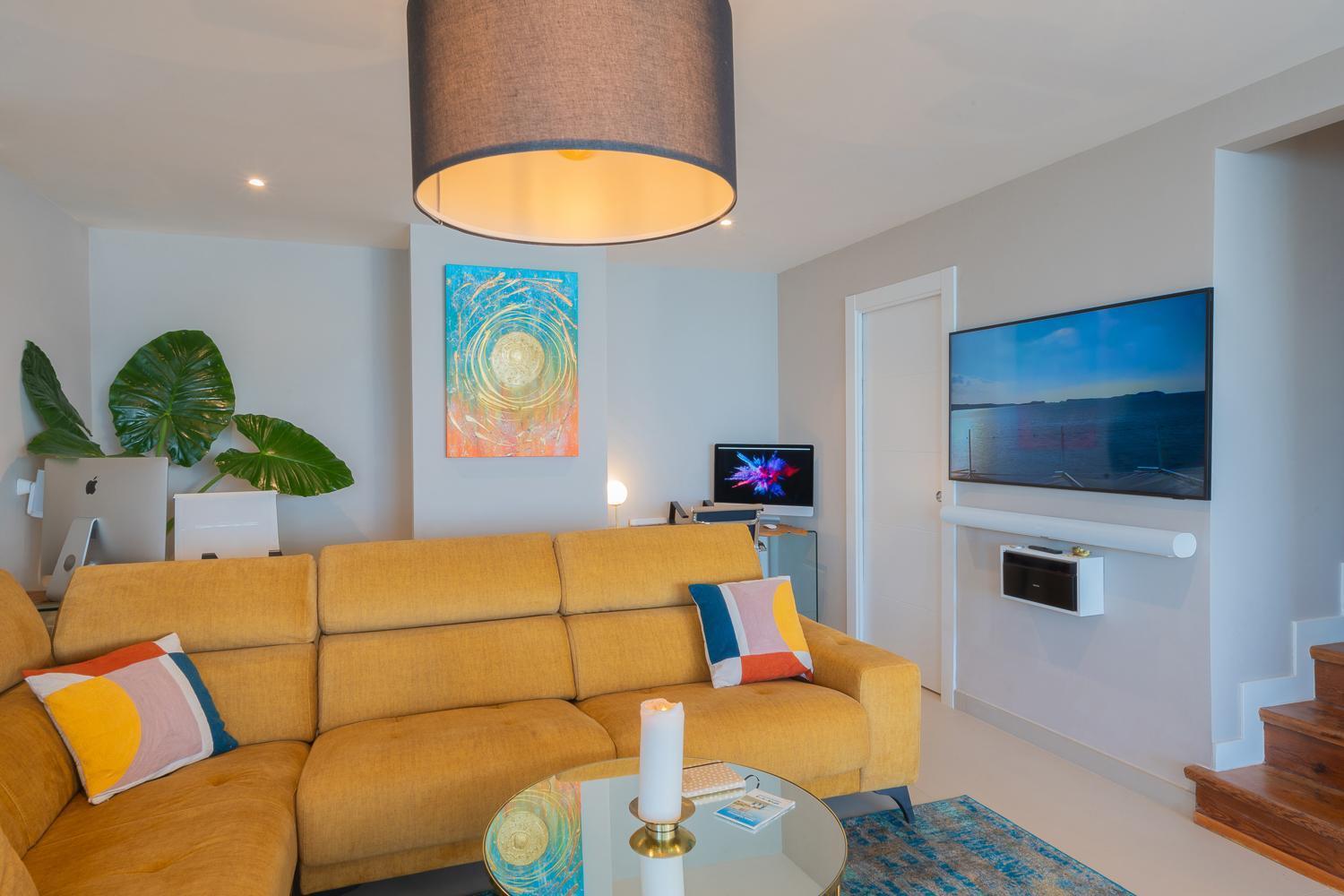 Ferienwohnung Private 250Sqm Garden Duplex, Jacuzzi, Cinema, Sea View Escape Torremolinos Exterior foto