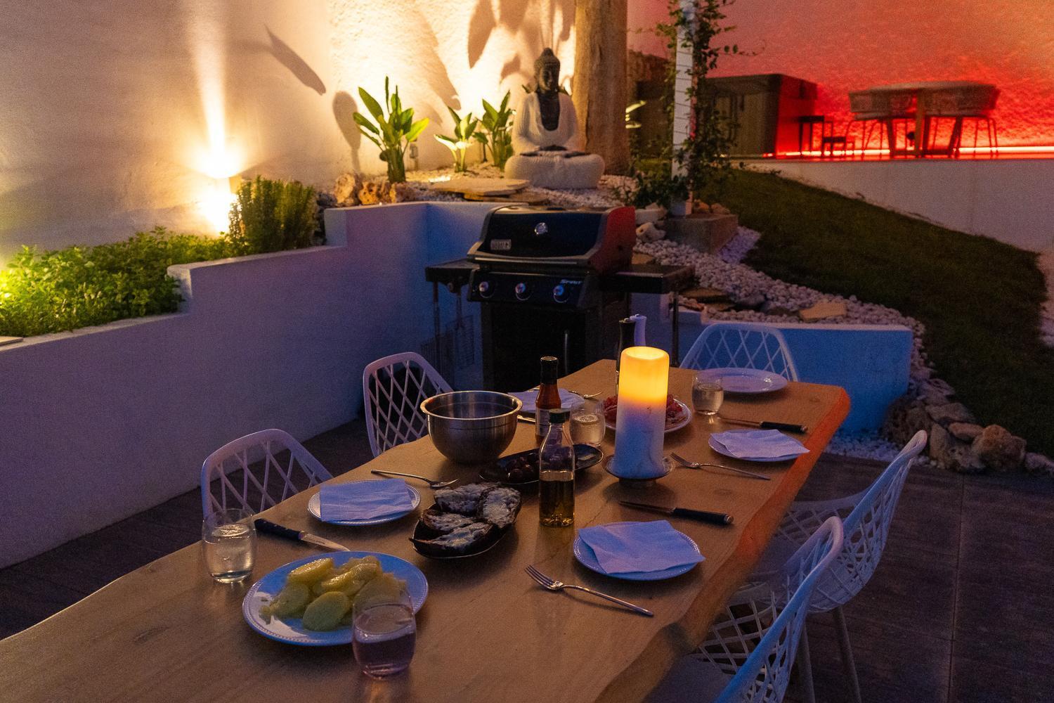 Ferienwohnung Private 250Sqm Garden Duplex, Jacuzzi, Cinema, Sea View Escape Torremolinos Exterior foto