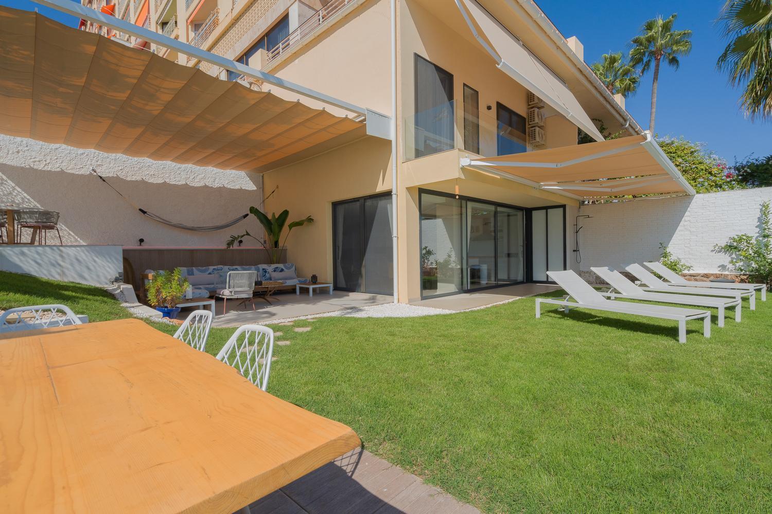 Ferienwohnung Private 250Sqm Garden Duplex, Jacuzzi, Cinema, Sea View Escape Torremolinos Exterior foto