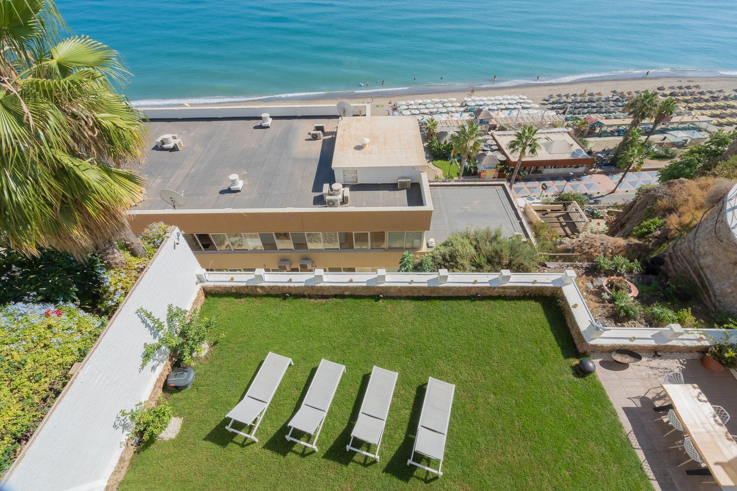 Ferienwohnung Private 250Sqm Garden Duplex, Jacuzzi, Cinema, Sea View Escape Torremolinos Exterior foto