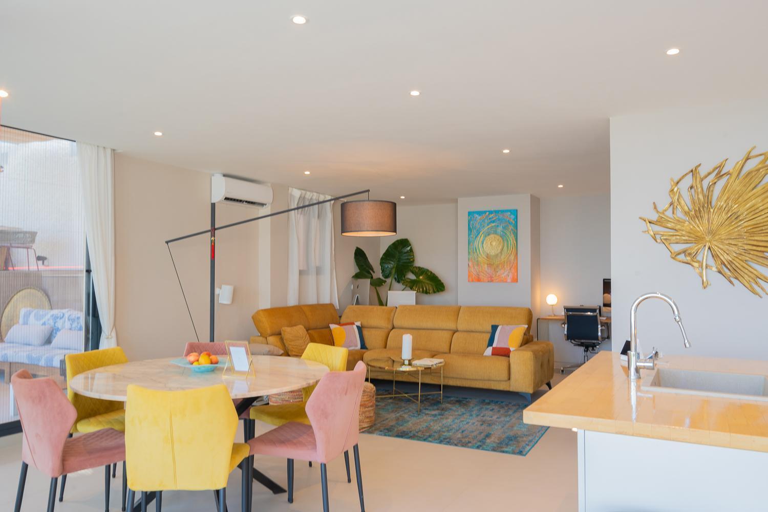 Ferienwohnung Private 250Sqm Garden Duplex, Jacuzzi, Cinema, Sea View Escape Torremolinos Exterior foto