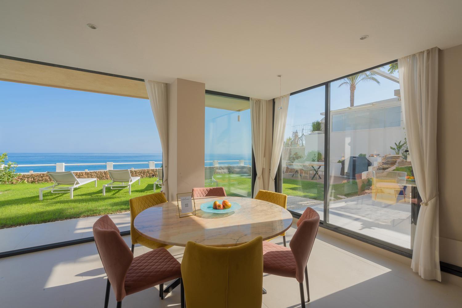 Ferienwohnung Private 250Sqm Garden Duplex, Jacuzzi, Cinema, Sea View Escape Torremolinos Exterior foto